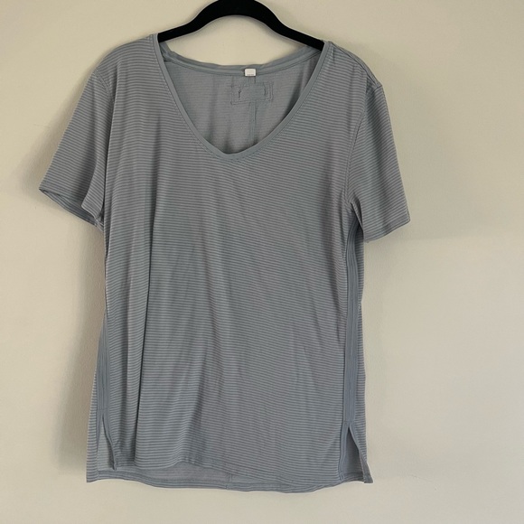 lululemon athletica Tops - Lululemon athletica workout top